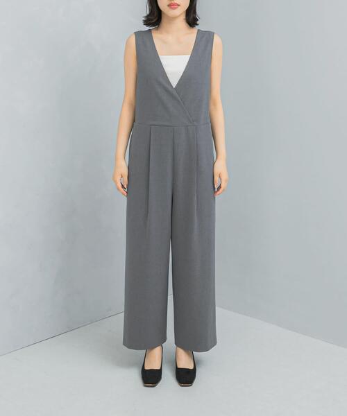 URBAN RESEARCH ROSSO WOMEN（アーバンリサーチ　ロッソ）の「イージーケアVネックオールインワン（サロペット/オーバーオール・レディース・ブラック/グレー・36/38）」の21枚目の写真