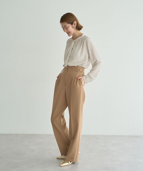 YECCA VECCA(イェッカヴェッカ)の「サイドベルテッドパンツ(スラックス・レディース・アイボリー/グリーン/ベージュ/ネイビー・M-L/S/M)」の20枚目の写真