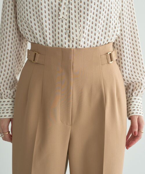 YECCA VECCA(イェッカヴェッカ)の「サイドベルテッドパンツ(スラックス・レディース・アイボリー/グリーン/ベージュ/ネイビー・M-L/S/M)」の22枚目の写真
