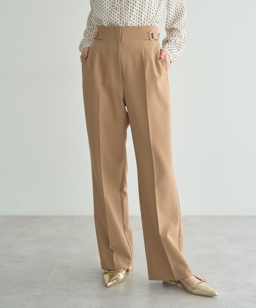 YECCA VECCA(イェッカヴェッカ)の「サイドベルテッドパンツ(スラックス・レディース・アイボリー/グリーン/ベージュ/ネイビー・M-L/S/M)」の3枚目の写真