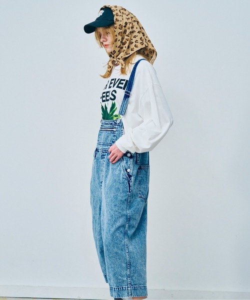 RNA（アールエヌエー）の「O0746 カットレングスオーバーオール（サロペット/オーバーオール・レディース・ケミカルウォッシュ/インディゴブルー・MEDIUM）」の21枚目の写真