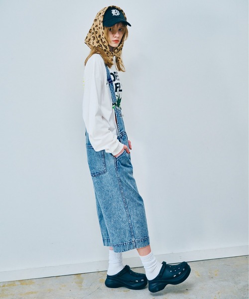 RNA（アールエヌエー）の「O0746 カットレングスオーバーオール（サロペット/オーバーオール・レディース・ケミカルウォッシュ/インディゴブルー・MEDIUM）」の22枚目の写真