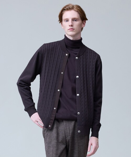 J.PRESS(ジェイプレス)の「羽織るだけで整う大人の品格【ストレッチ / イージーケア】【FLEX YARN】ケーブルニット ブルゾンライク カーディガン(カーディガン/ボレロ・メンズ・ブラウン系/ネイビー系/グレー系・X-LARGE/LARGE/MEDIUM)」の2枚目の写真