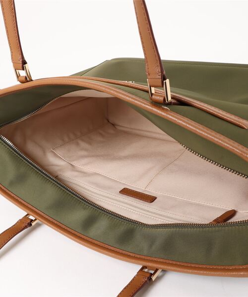 COLE HAAN（コールハーン）の「ザエリーゼナイロントート womens（トートバッグ・レディース・グリーン・OSFA）」の9枚目の写真