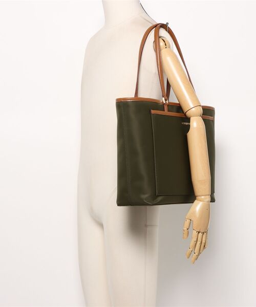 COLE HAAN（コールハーン）の「ザエリーゼナイロントート womens（トートバッグ・レディース・グリーン・OSFA）」の10枚目の写真