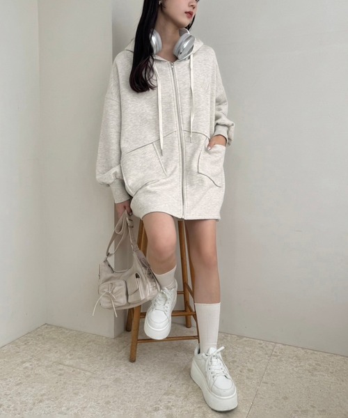 one after another NICE CLAUP（ワンアフターアナザーナイスクラップ）の「ビッグシルエットパーカー（パーカー・レディース・モカ/オートミール/ベージュ/チャコールグレー・FREE）」の5枚目の写真