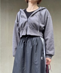 抜け感×上品さの絶妙 ショート丈 ジップパーカー レディース 短丈 スウェット フード付き 長袖 クロップド丈 羽織り