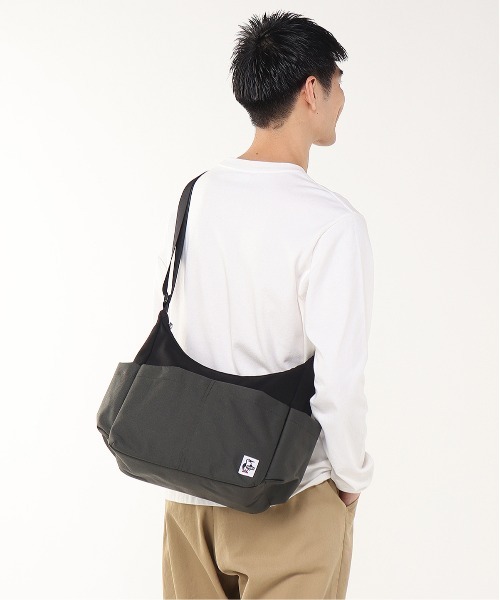 CHUMS(チャムス)の「【CHUMS/チャムス】 Preppy Shoulder Bag Sweat Nylon(ショルダーバッグ・メンズ・その他1/その他4/その他3/その他2・FREE)」の18枚目の写真