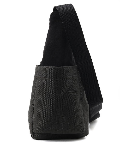 CHUMS(チャムス)の「【CHUMS/チャムス】 Preppy Shoulder Bag Sweat Nylon(ショルダーバッグ・メンズ・その他1/その他4/その他3/その他2・FREE)」の14枚目の写真