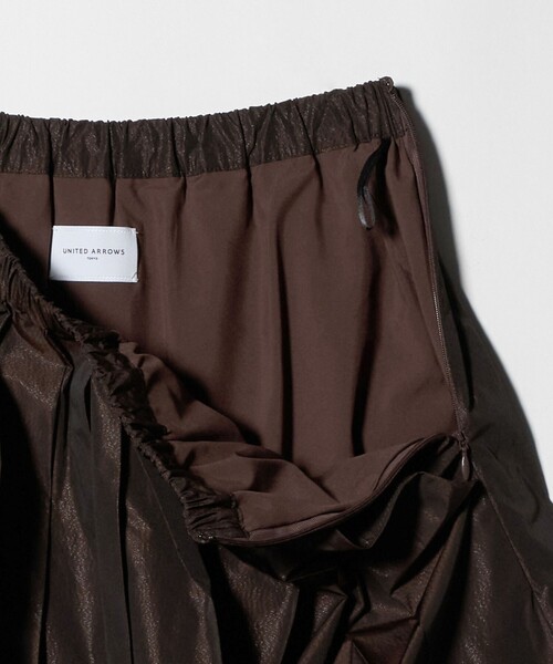 UNITED ARROWS（ユナイテッドアローズ）の「タフタ プリーツ ラメ スカート（スカート・レディース・ダークブラウン/ブラック・38/36）」の16枚目の写真