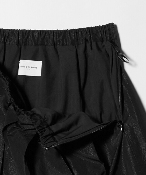 UNITED ARROWS（ユナイテッドアローズ）の「タフタ プリーツ ラメ スカート（スカート・レディース・ダークブラウン/ブラック・38/36）」の21枚目の写真