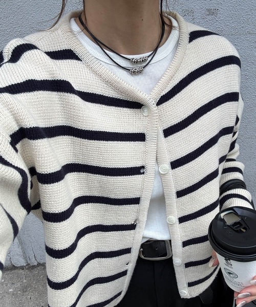 ISOOK（アイスー）の「ボーダーニットカーディガン(chiica select) / ボーダートップス 長袖 羽織り 秋冬 ミドル丈 アイボリー（カーディガン/ボレロ・レディース・アイボリー・FREE）」の8枚目の写真