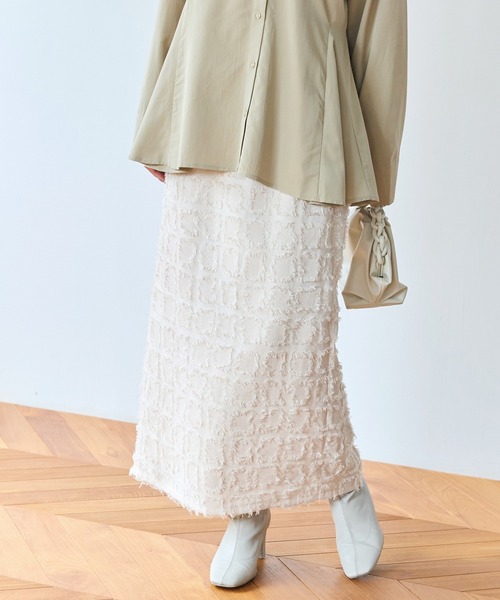 LAVEANGE(ラビアンジェ)の「ジャガードナロースカート(スカート・レディース・ブラウン/ブラック/アイボリー・M/L/LL/3L/4L)」の4枚目の写真