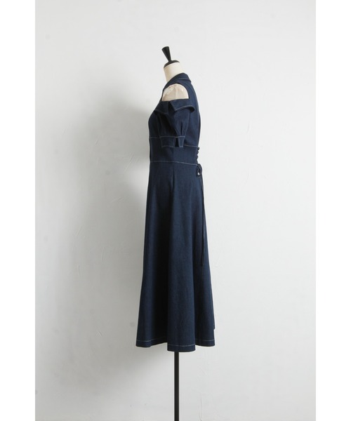 tocco closet(トッコ クローゼット)の「ステッチ入りオープンショルダーバックレースアップデニムシャツワンピース(ワンピース・レディース・インディゴブルー/ブラック・M)」の15枚目の写真