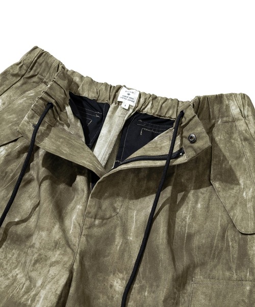 Revo.（レボ）の「Revo./レヴォ　フェードダイプリント ミリタリーカーゴパンツ（カーゴパンツ・メンズ・カーキ/ブラック/アイボリー・LARGE/MEDIUM）」の5枚目の写真