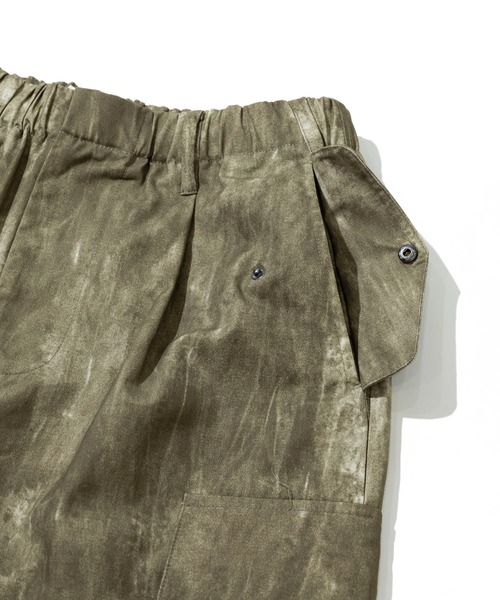 Revo.（レボ）の「Revo./レヴォ　フェードダイプリント ミリタリーカーゴパンツ（カーゴパンツ・メンズ・カーキ/ブラック/アイボリー・LARGE/MEDIUM）」の6枚目の写真