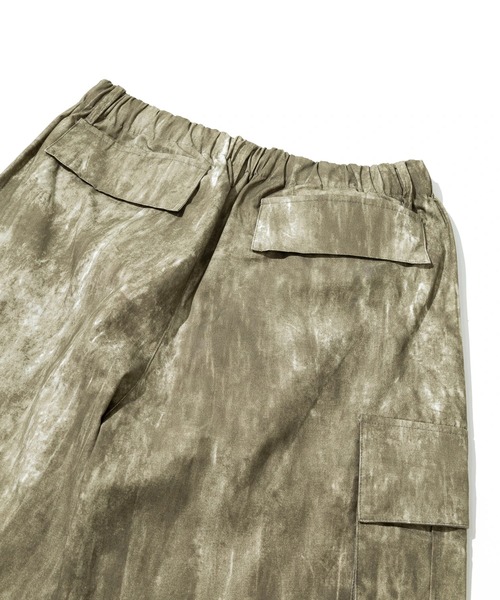Revo.（レボ）の「Revo./レヴォ　フェードダイプリント ミリタリーカーゴパンツ（カーゴパンツ・メンズ・カーキ/ブラック/アイボリー・LARGE/MEDIUM）」の14枚目の写真