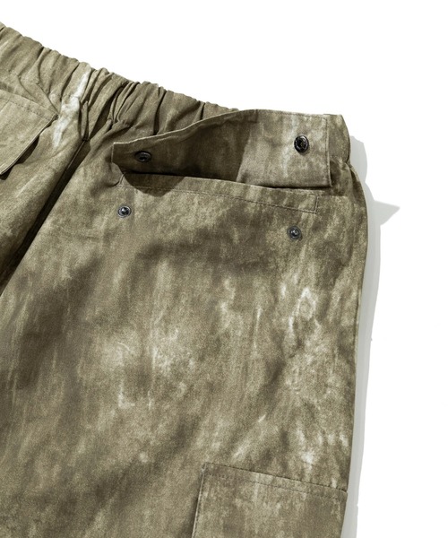 Revo.（レボ）の「Revo./レヴォ　フェードダイプリント ミリタリーカーゴパンツ（カーゴパンツ・メンズ・カーキ/ブラック/アイボリー・LARGE/MEDIUM）」の15枚目の写真