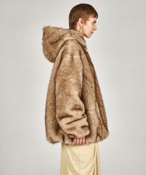 PRANK PROJECT（プランクプロジェクト）の「フェイクファーフードパーカー / Fake Fur Hooded Hoodie（その他アウター・レディース・ホワイト/ベージュ/ブラウン・FREE）」の4枚目の写真