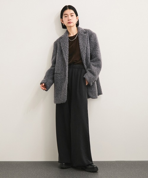 le cercle ADAM ET ROPE'(ルセルクルアダムエロペ)の「パラダイスシャギージャコット(テーラードジャケット・レディース・チャコールグレー/ベージュ系・FREE)」の5枚目の写真