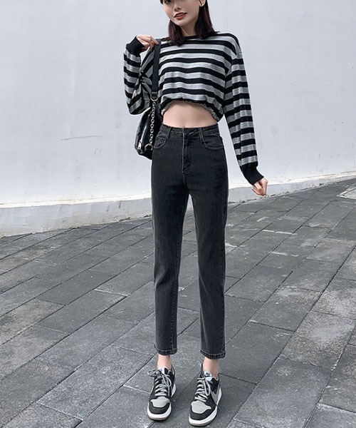urge:(アージコロン )の「【URGE:】ハイウエスト クロップド パンツ(デニムパンツ・レディース・ホワイト/ブラック/チャコールグレー・MEDIUM/SMALL/X-LARGE/LARGE/X-SMALL)」の3枚目の写真