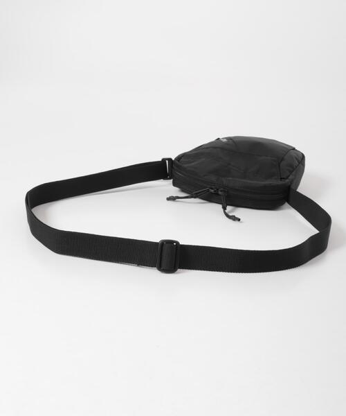 MARMOT（マーモット）の「『別注』Marmot×DOORS　Ripstop Shoulder Bag（ショルダーバッグ・メンズ・ブラック/カーキ/チャコールグレー・ONE）」の13枚目の写真