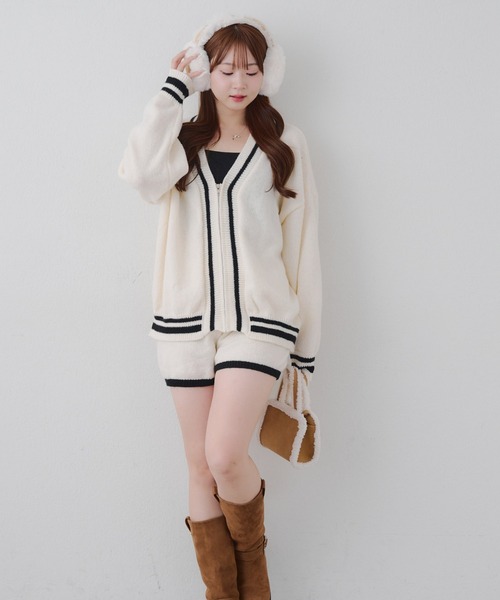 continuer de NICE CLAUP（コンティニューデナイスクラップ）の「【セットアップ】ジップカーデ＆ニットパンツセット（セットアップ・レディース・グレー/アイボリー/ネイビー・FREE）」の18枚目の写真