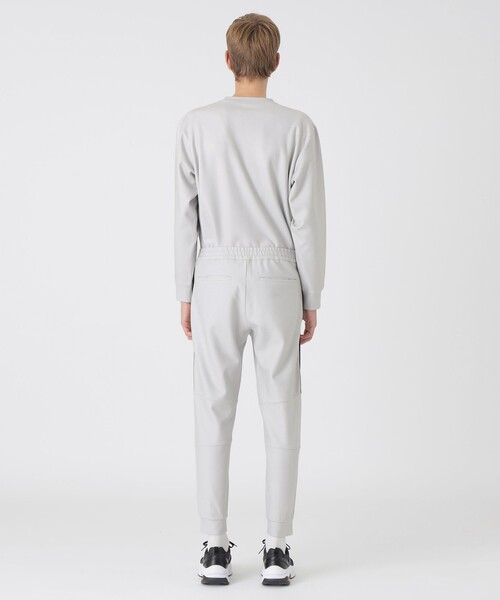 BLACK LABEL CRESTBRIDGE(ブラックレーベル・クレストブリッジ)の「【BLACK lab.】ライトウェイトダウンファブリックトラックパンツ(その他パンツ・メンズ・ホワイト系その他/ブラック・M/L/XL/S)」の16枚目の写真