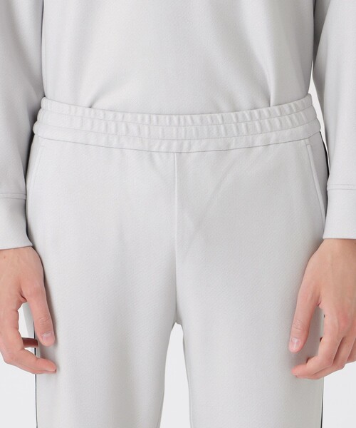 BLACK LABEL CRESTBRIDGE(ブラックレーベル・クレストブリッジ)の「【BLACK lab.】ライトウェイトダウンファブリックトラックパンツ(その他パンツ・メンズ・ホワイト系その他/ブラック・M/L/XL/S)」の15枚目の写真