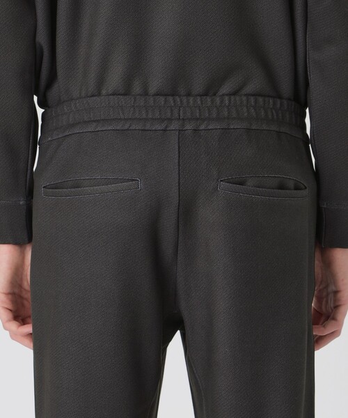 BLACK LABEL CRESTBRIDGE(ブラックレーベル・クレストブリッジ)の「【BLACK lab.】ライトウェイトダウンファブリックトラックパンツ(その他パンツ・メンズ・ホワイト系その他/ブラック・M/L/XL/S)」の6枚目の写真