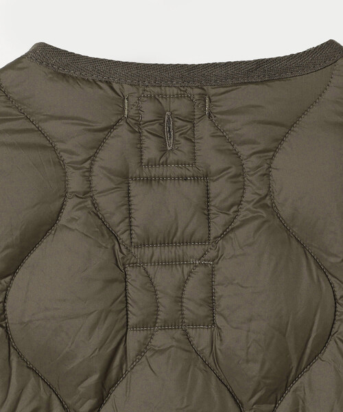 FREAK'S STORE(フリークスストア)の「限定展開 TAION/タイオン ミリタリー M65 ライナーWジップ ショートダウンジャケット-ソフトシェル / M65LSZBML-1 SHORT(ダウンジャケット/コート・メンズ・オリーブ/ブラック・X-LARGE/LARGE/SMALL/MEDIUM)」の12枚目の写真