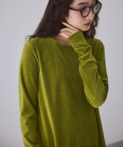 ADAM ET ROPE'（アダムエロペ）の「ベロア BOTANICAL DYED DRESS（ワンピース・レディース・オリーブ/ネイビー/ピンク・2/1）」の7枚目の写真