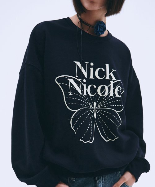 NICK&NICOLE(ニックアンドニコール)の「BUTTERFLY SIGNATURE SWEATSHIRT_NAVY CREAM(スウェット・レディース・その他・FREE)」の2枚目の写真