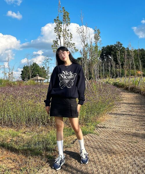 NICK&NICOLE(ニックアンドニコール)の「BUTTERFLY SIGNATURE SWEATSHIRT_NAVY CREAM(スウェット・レディース・その他・FREE)」の4枚目の写真