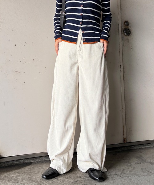 ISOOK（アイスー）の「【ISOOK / アイスー】2wayコーデュロイパンツ / ワイド コクーン バレルレッグ ハイウエスト ウエストゴム アイボリー ブラック ブラウン 白 黒 茶 無地 ZOZOTOWN限定（その他パンツ・レディース・ブラウン/アイボリー/ブラック・FREE）」の9枚目の写真