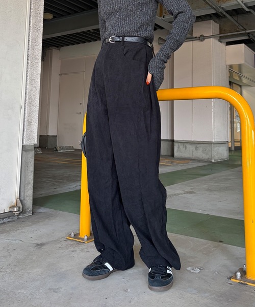 ISOOK（アイスー）の「【ISOOK / アイスー】2wayコーデュロイパンツ / ワイド コクーン バレルレッグ ハイウエスト ウエストゴム アイボリー ブラック ブラウン 白 黒 茶 無地 ZOZOTOWN限定（その他パンツ・レディース・ブラウン/アイボリー/ブラック・FREE）」の22枚目の写真