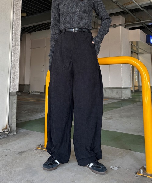 ISOOK（アイスー）の「【ISOOK / アイスー】2wayコーデュロイパンツ / ワイド コクーン バレルレッグ ハイウエスト ウエストゴム アイボリー ブラック ブラウン 白 黒 茶 無地 ZOZOTOWN限定（その他パンツ・レディース・ブラウン/アイボリー/ブラック・FREE）」の8枚目の写真