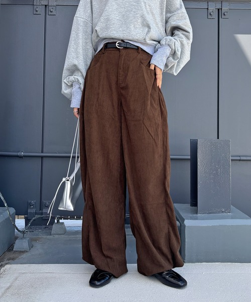 ISOOK（アイスー）の「【ISOOK / アイスー】2wayコーデュロイパンツ / ワイド コクーン バレルレッグ ハイウエスト ウエストゴム アイボリー ブラック ブラウン 白 黒 茶 無地 ZOZOTOWN限定（その他パンツ・レディース・ブラウン/アイボリー/ブラック・FREE）」の15枚目の写真
