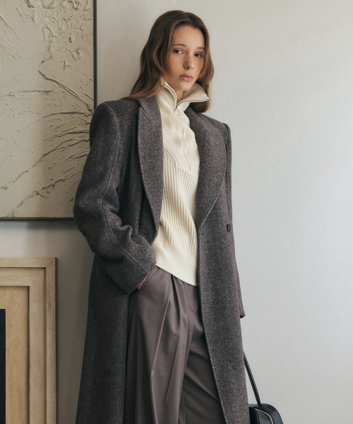 ARTID(アルティーダ)の「ウールヘリンボーンテーラードロングコート_BROWN(チェスターコート・レディース・ブラウン・SMALL/MEDIUM)」の2枚目の写真