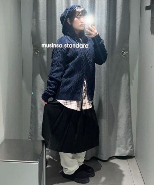 MUSINSA STANDARD（ムシンサスタンダード）の「ウィンター パグ スリッポン [ブラック]（サンダル・レディース・その他・23cm/24cm/25cm/26cm/27cm/28cm）」の5枚目の写真