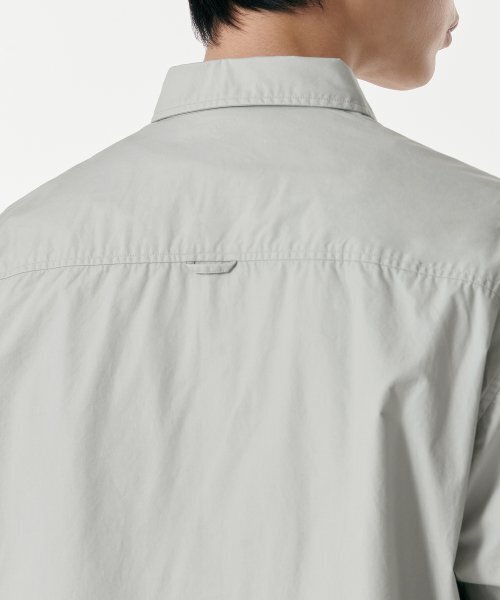 MUSINSA STANDARD（ムシンサスタンダード）の「リラックスドウォッシュドポプリンシャツ [ダスティミント]（シャツ/ブラウス・メンズ・その他・SMALL/MEDIUM/LARGE/X-LARGE/XX-LARGE）」の9枚目の写真