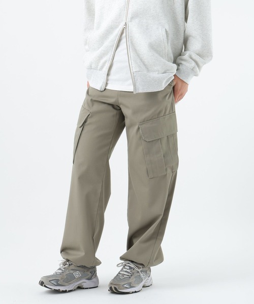 GLOBAL WORK（グローバルワーク）の「あったかサマ見えカーゴパンツ/AND YUA ANY/591418（カーゴパンツ・キッズ・ベージュ/ブラック・LARGE/MEDIUM/SMALL）」の16枚目の写真