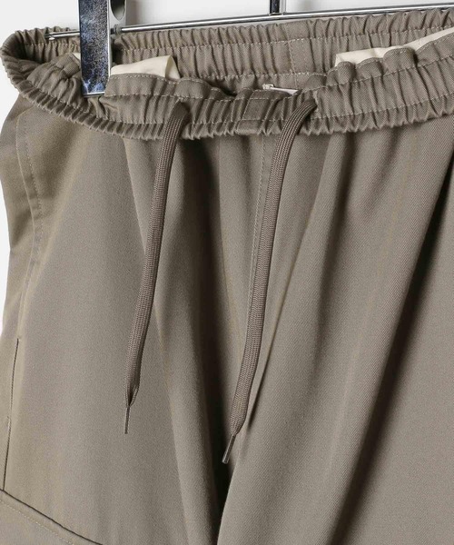 GLOBAL WORK（グローバルワーク）の「あったかサマ見えカーゴパンツ/AND YUA ANY/591418（カーゴパンツ・キッズ・ベージュ/ブラック・LARGE/MEDIUM/SMALL）」の4枚目の写真