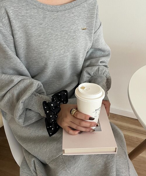 prose verse（プロズヴェール）の「ドットシュシュ（シュシュ・レディース・ブラック/アイボリー・FREE）」の4枚目の写真