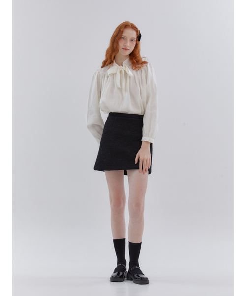 ANOETIC(アノエティック)の「DAY A-LINE WOOL SKIRT_BLACK(スカート・レディース・ブラック・MEDIUM/SMALL)」の3枚目の写真