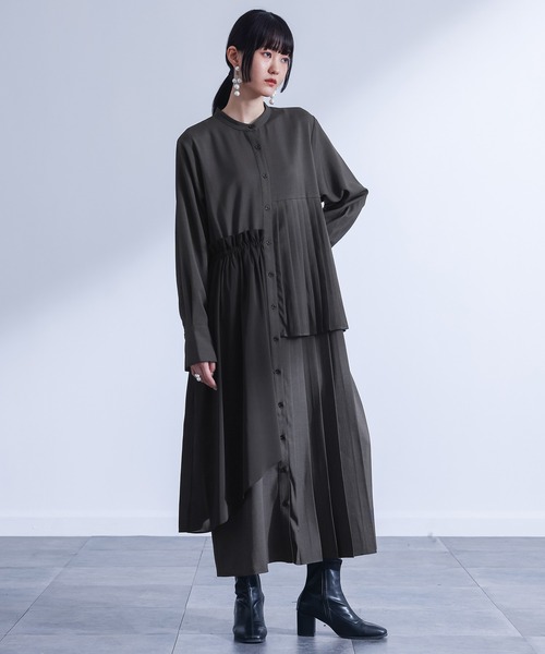 kOhAKU(コハク)の「『異素材アシンメトリープリーツワンピース』(ワンピース・レディース・グレー/ブラック・2/1)」の12枚目の写真
