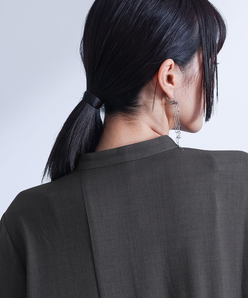 kOhAKU(コハク)の「『異素材アシンメトリープリーツワンピース』(ワンピース・レディース・グレー/ブラック・2/1)」の19枚目の写真