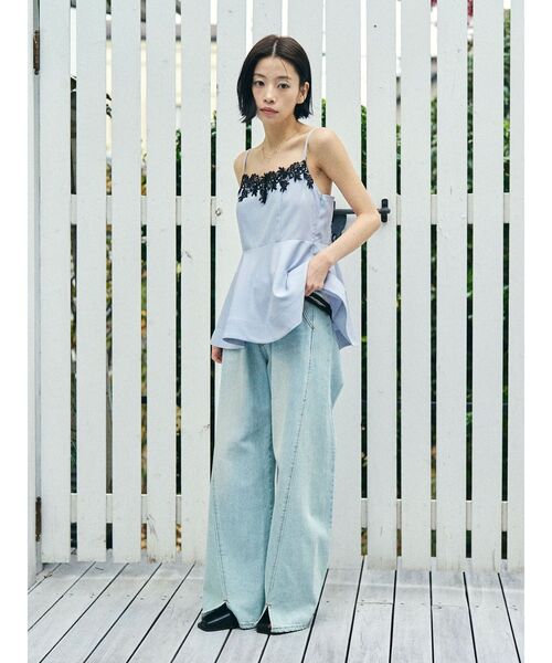 LAGUNAMOON（ラグナムーン）の「レースネックペプラムキャミソール 【夏服】【レイヤードトップス】【セットアップ対応】（キャミソール・レディース・ライトブルー/ブラック/その他1・FREE）」の22枚目の写真