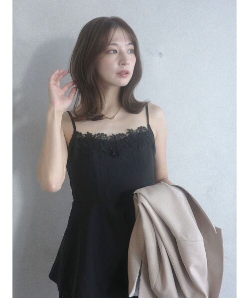 LAGUNAMOON（ラグナムーン）の「レースネックペプラムキャミソール 【夏服】【レイヤードトップス】【セットアップ対応】（キャミソール・レディース・ライトブルー/ブラック/その他1・FREE）」の2枚目の写真