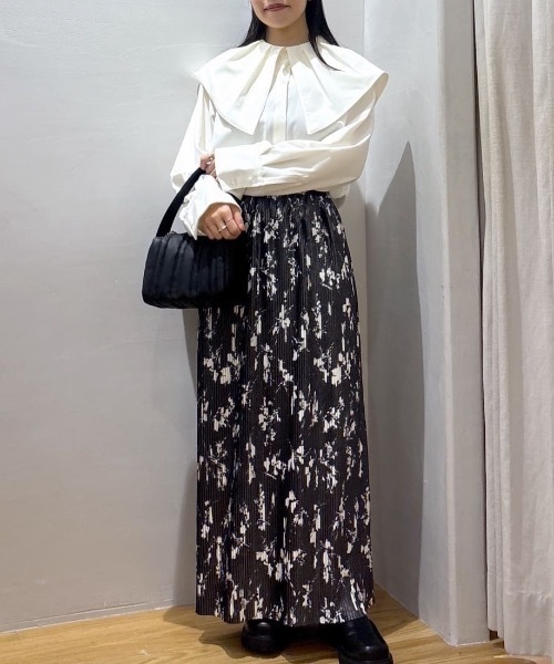 STYLEMIXER(スタイルミキサー)の「フラワープリントプリーツスカート(スカート・レディース・ホワイト/ブラック・SMALL/MEDIUM)」の1枚目の写真